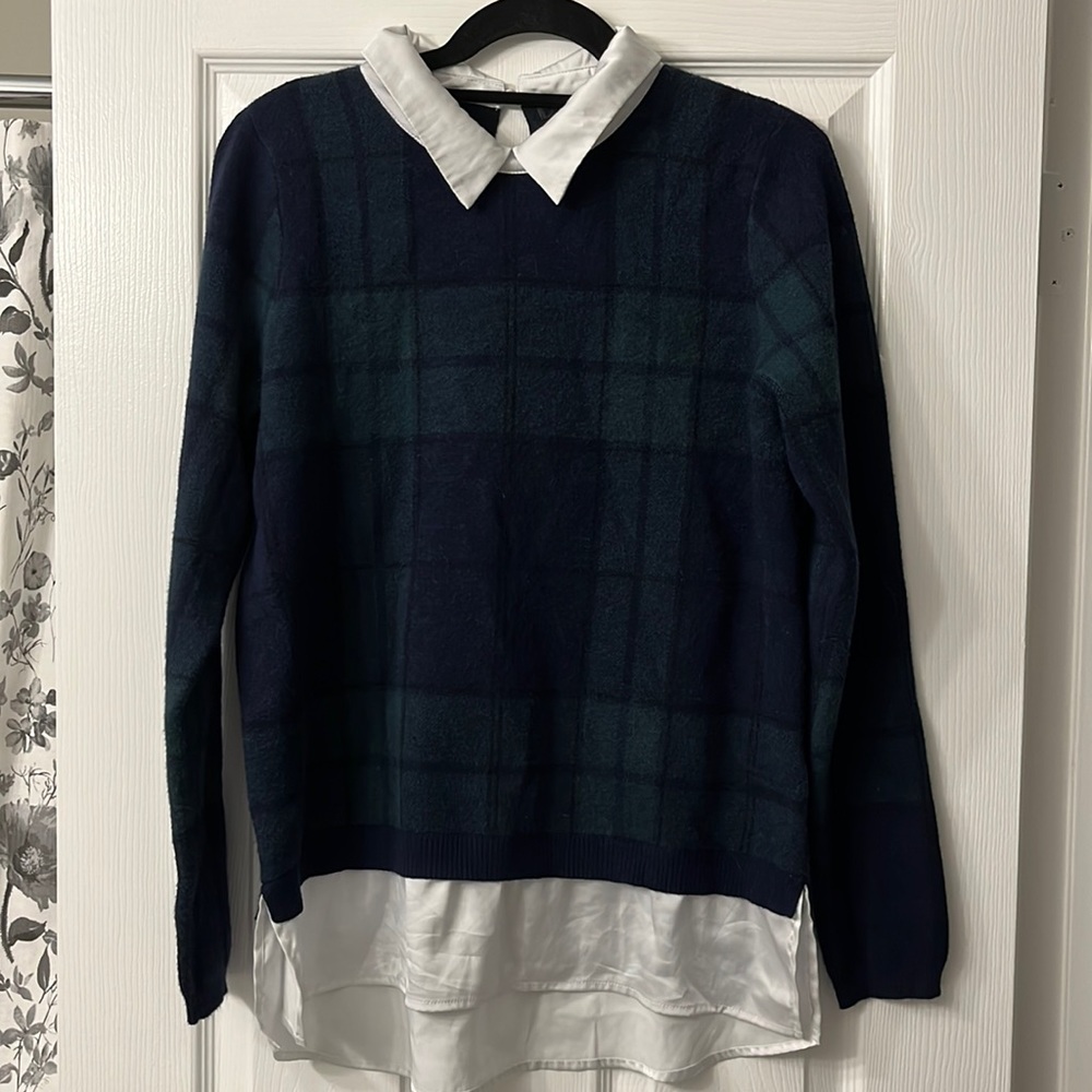 Women’s plaid sweater with built in collar